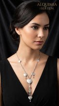 COLLAR CORAZONES ZAMAK. El amor más importante es el que nace dentro de ti y se refleja en cada paso que das.